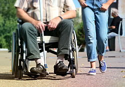 Организации по сопровождаемому проживанию инвалидов получили законодательный статус