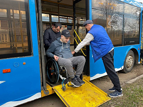 По инициативе депутата городской электротранспорт в Саратове проверили на доступность для инвалидов